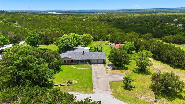 241 Hilltop DR, Burnet, TX 78611