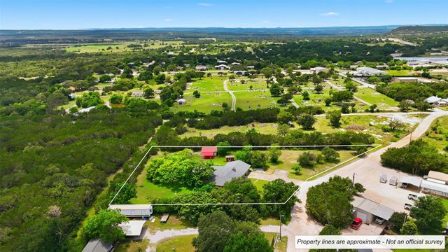241 Hilltop DR, Burnet, TX 78611