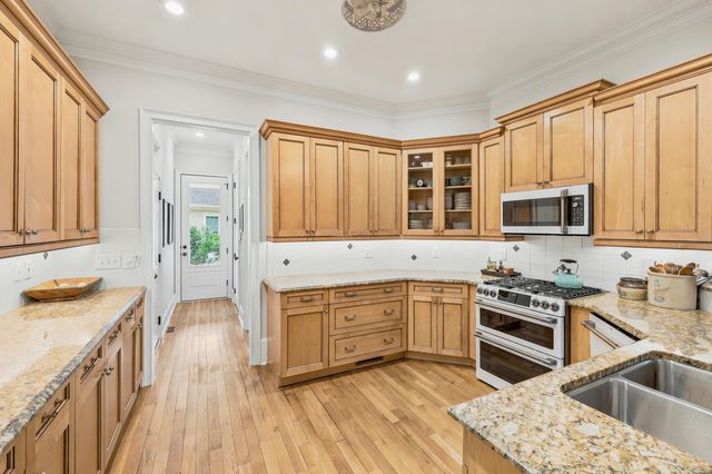 98 Hunters Oak Ct., Pawleys Island, SC 29585
