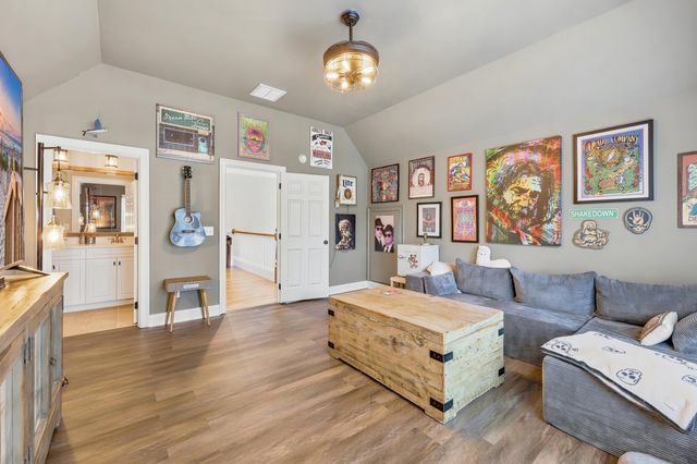 98 Hunters Oak Ct., Pawleys Island, SC 29585