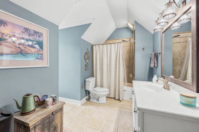 98 Hunters Oak Ct., Pawleys Island, SC 29585