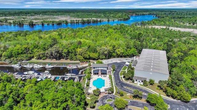 98 Hunters Oak Ct., Pawleys Island, SC 29585