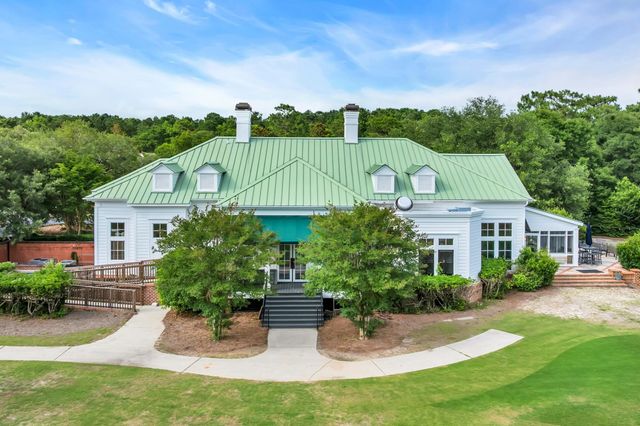 98 Hunters Oak Ct., Pawleys Island, SC 29585
