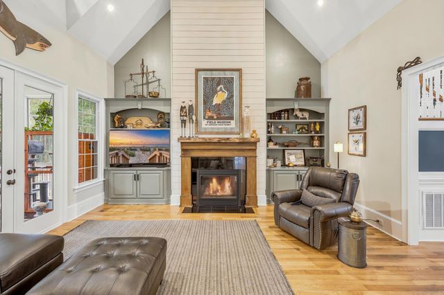 98 Hunters Oak Ct., Pawleys Island, SC 29585