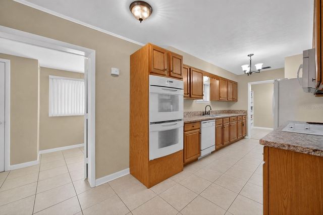 2710 WESTSIDE DRIVE, Leesburg, FL 34748