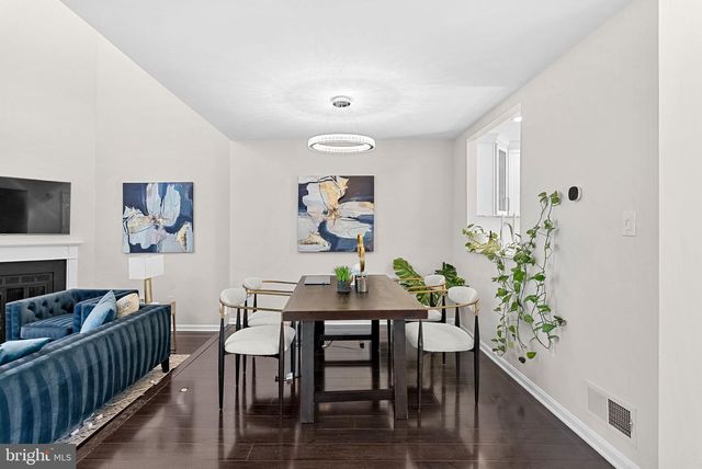 8228 MAPLE RIDGE AVE, Springfield, VA 22153