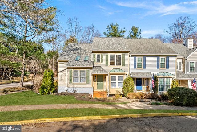 8228 MAPLE RIDGE AVE, Springfield, VA 22153