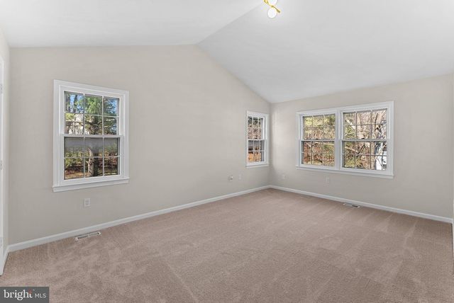 8228 MAPLE RIDGE AVE, Springfield, VA 22153