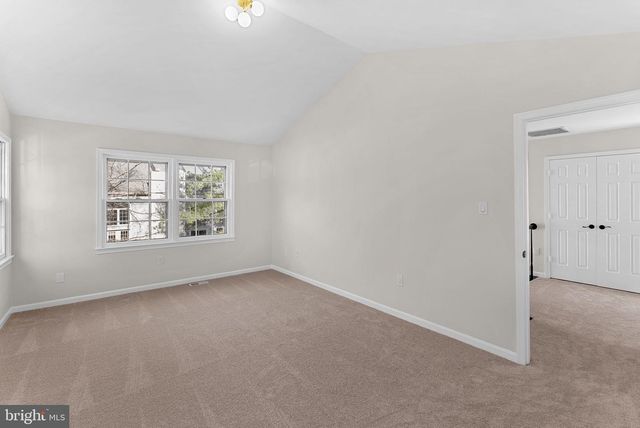 8228 MAPLE RIDGE AVE, Springfield, VA 22153