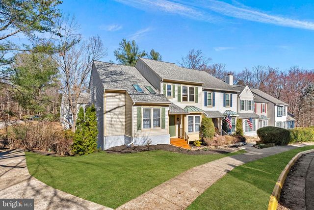 8228 MAPLE RIDGE AVE, Springfield, VA 22153