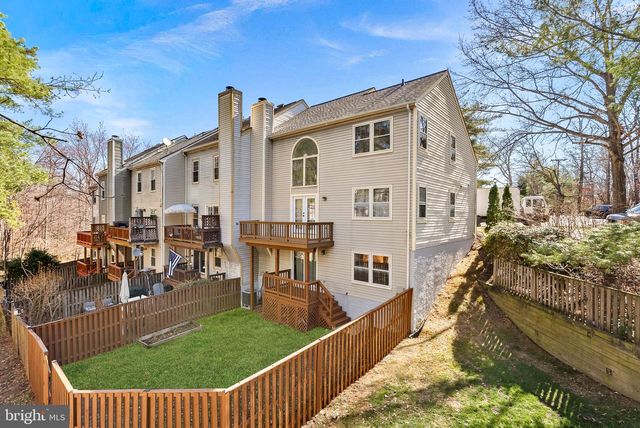 8228 MAPLE RIDGE AVE, Springfield, VA 22153