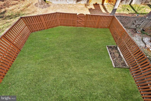 8228 MAPLE RIDGE AVE, Springfield, VA 22153