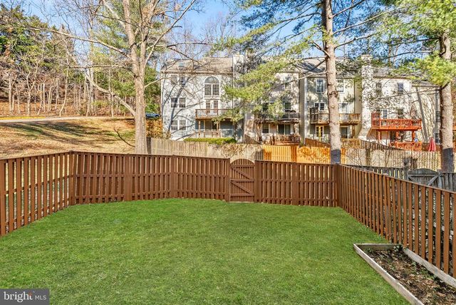 8228 MAPLE RIDGE AVE, Springfield, VA 22153