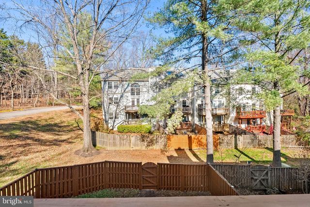 8228 MAPLE RIDGE AVE, Springfield, VA 22153