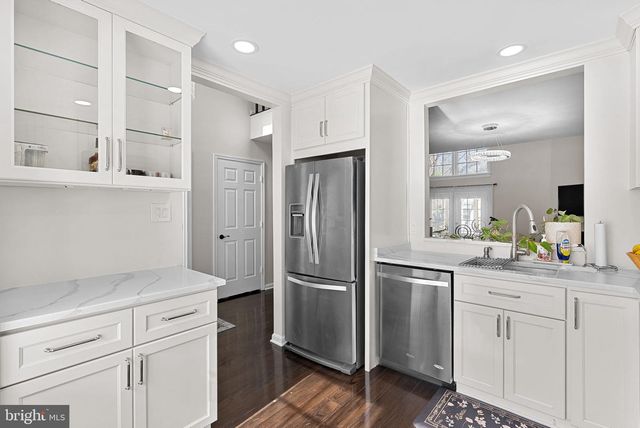 8228 MAPLE RIDGE AVE, Springfield, VA 22153