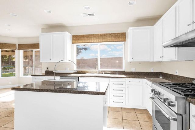 2248 Cherry Tree Ln, Riverbank, CA 95367