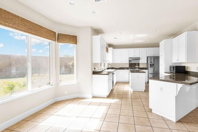 2248 Cherry Tree Ln, Riverbank, CA 95367