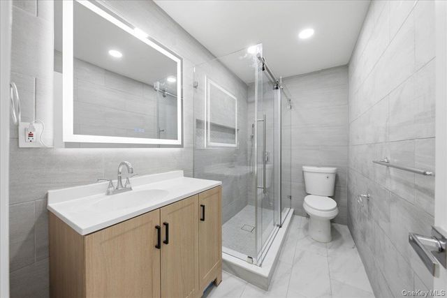 3038 Tiemann Avenue, Bronx, NY 10469