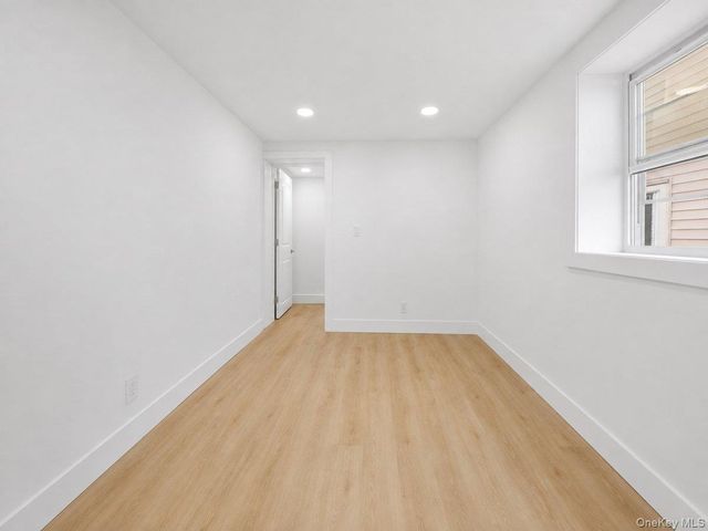 3038 Tiemann Avenue, Bronx, NY 10469