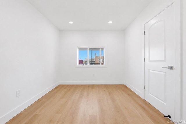 3038 Tiemann Avenue, Bronx, NY 10469