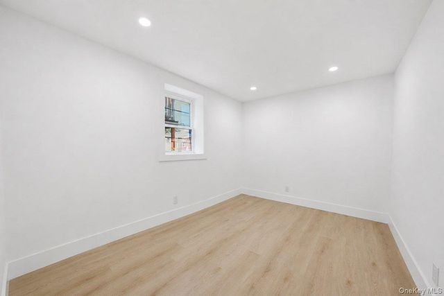 3038 Tiemann Avenue, Bronx, NY 10469
