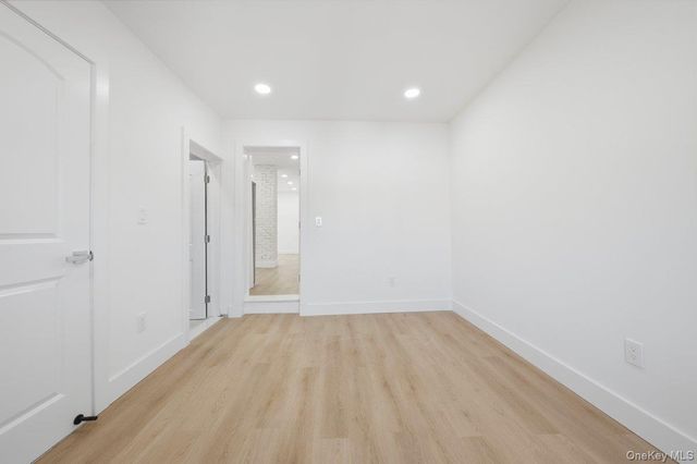 3038 Tiemann Avenue, Bronx, NY 10469