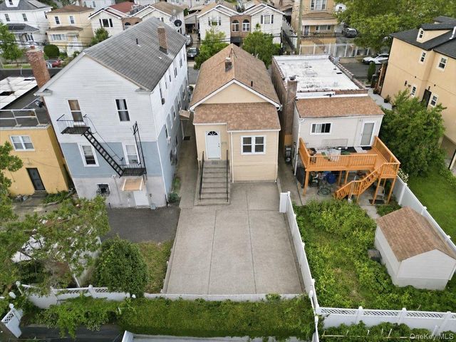 3038 Tiemann Avenue, Bronx, NY 10469