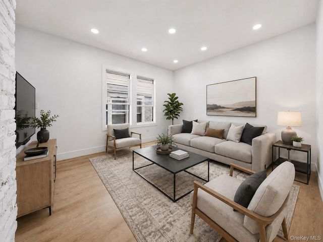 3038 Tiemann Avenue, Bronx, NY 10469