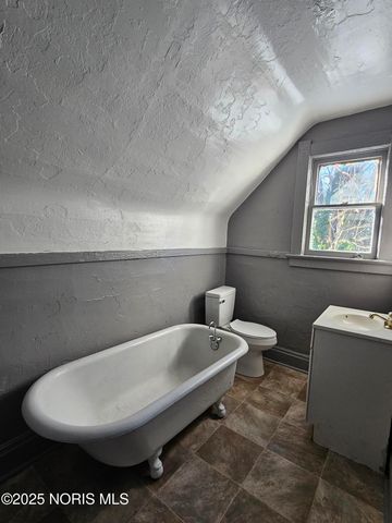 2619 Locust Street, Toledo, OH 43608