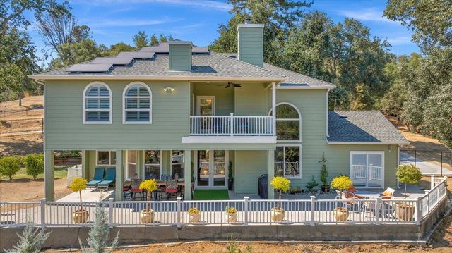 40111 Old Stonegate Court, Oakhurst, CA 93644