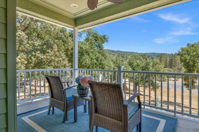 40111 Old Stonegate Court, Oakhurst, CA 93644