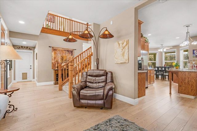 40111 Old Stonegate Court, Oakhurst, CA 93644