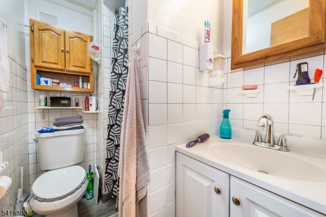 9 N 8Th St, Belleville Twp., NJ 07109