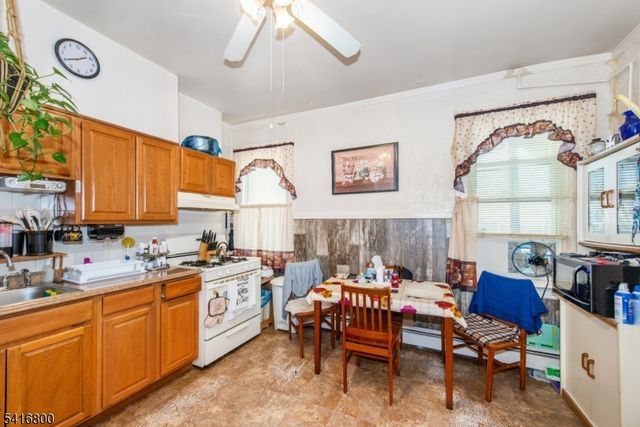 9 N 8Th St, Belleville Twp., NJ 07109