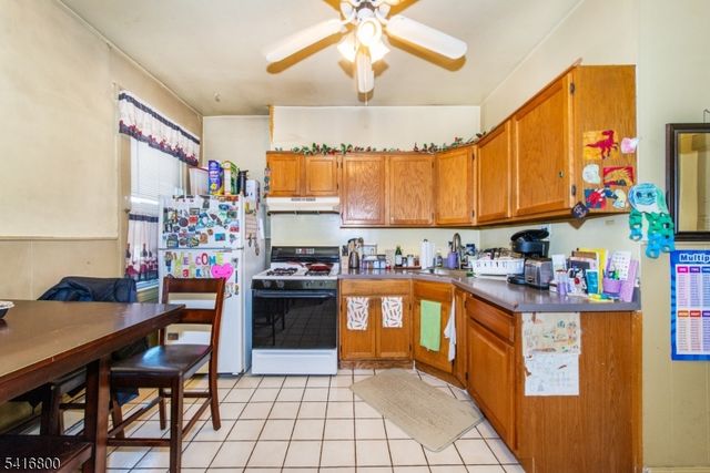 9 N 8Th St, Belleville Twp., NJ 07109