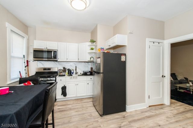 9 N 8Th St, Belleville Twp., NJ 07109