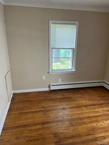 11310 Packard Avenue, Warren, MI 48089