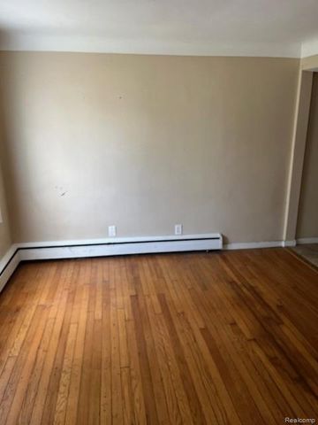 11310 Packard Avenue, Warren, MI 48089