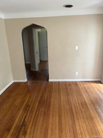 11310 Packard Avenue, Warren, MI 48089
