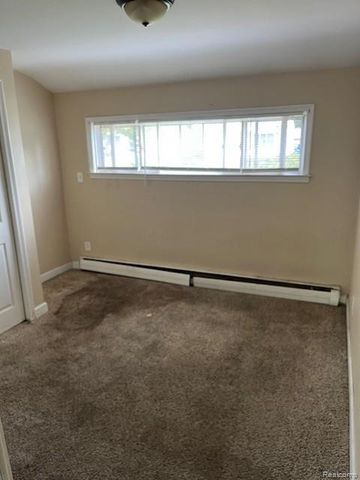 11310 Packard Avenue, Warren, MI 48089