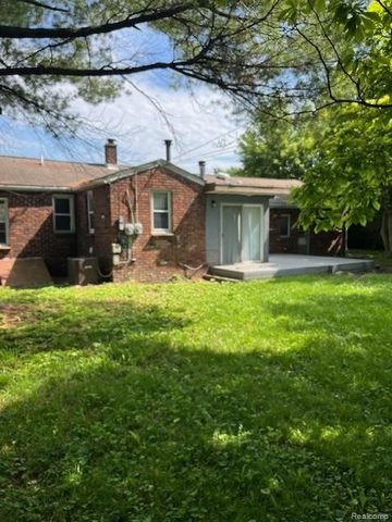 11310 Packard Avenue, Warren, MI 48089