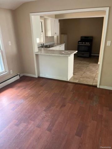 11310 Packard Avenue, Warren, MI 48089