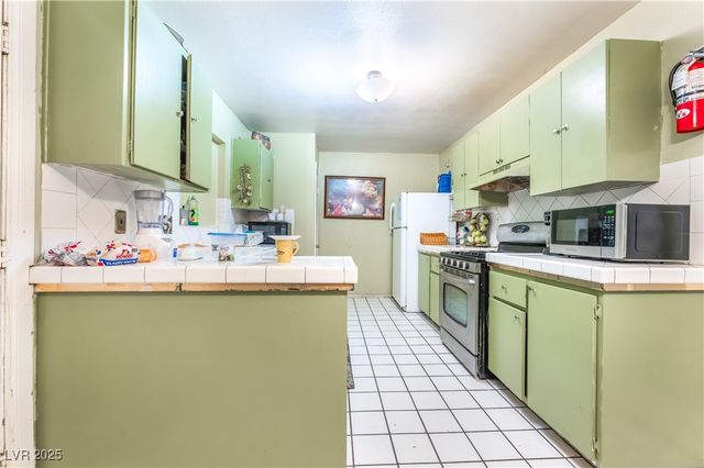 1117 Cold Harbor Drive, North Las Vegas, NV 89030