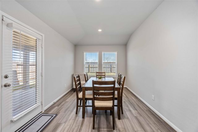 6915 Ventura Drive, Rosharon, TX 77583