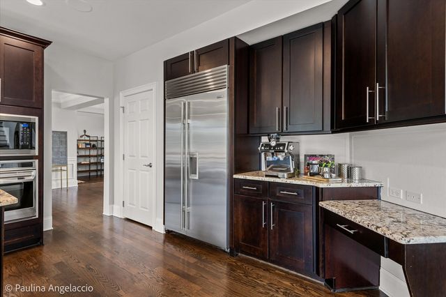 23 Crystal Downs Drive, Hawthorn Woods, IL 60047