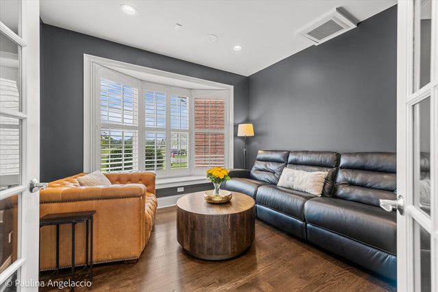 23 Crystal Downs Drive, Hawthorn Woods, IL 60047