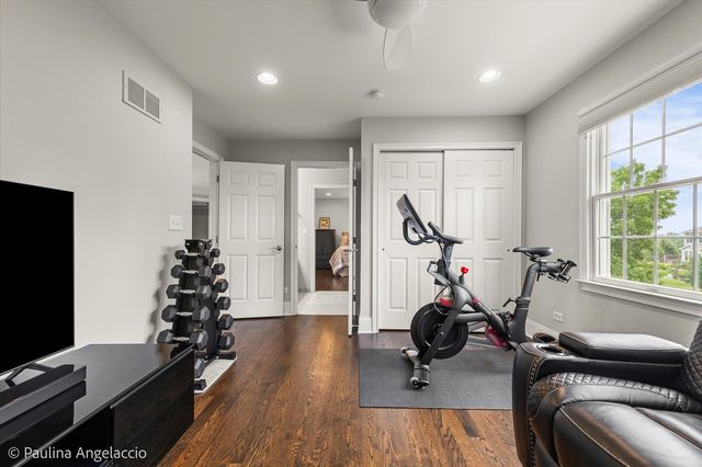 23 Crystal Downs Drive, Hawthorn Woods, IL 60047