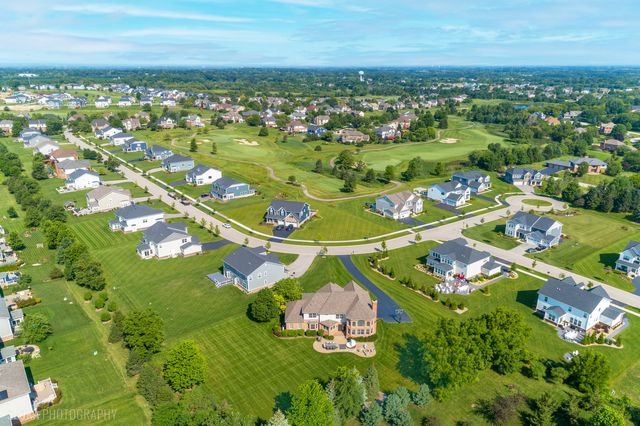 23 Crystal Downs Drive, Hawthorn Woods, IL 60047