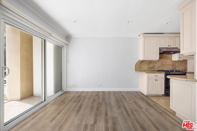 423 S Rexford Drive 106, Beverly Hills, CA 90212