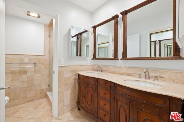 423 S Rexford Drive 106, Beverly Hills, CA 90212